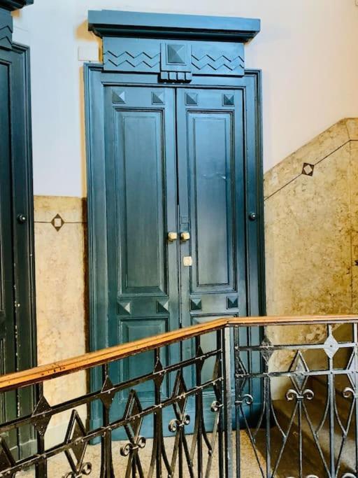 Lovely Studio Flat In Bocconi Milano Exteriör bild